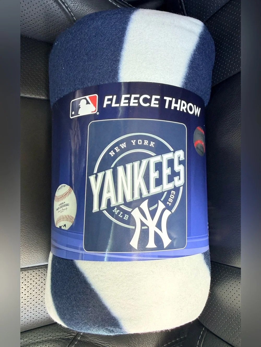 MLB NewYork Yankees Fleece Throw